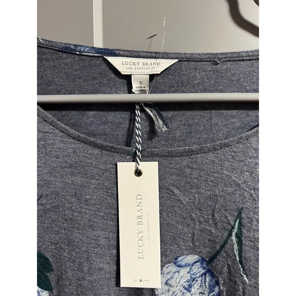 NWT Lucky Brand Womens Wide Bell Sleeve Sparkly Floral Blouse Gray Size Small - Picture 4 of 6